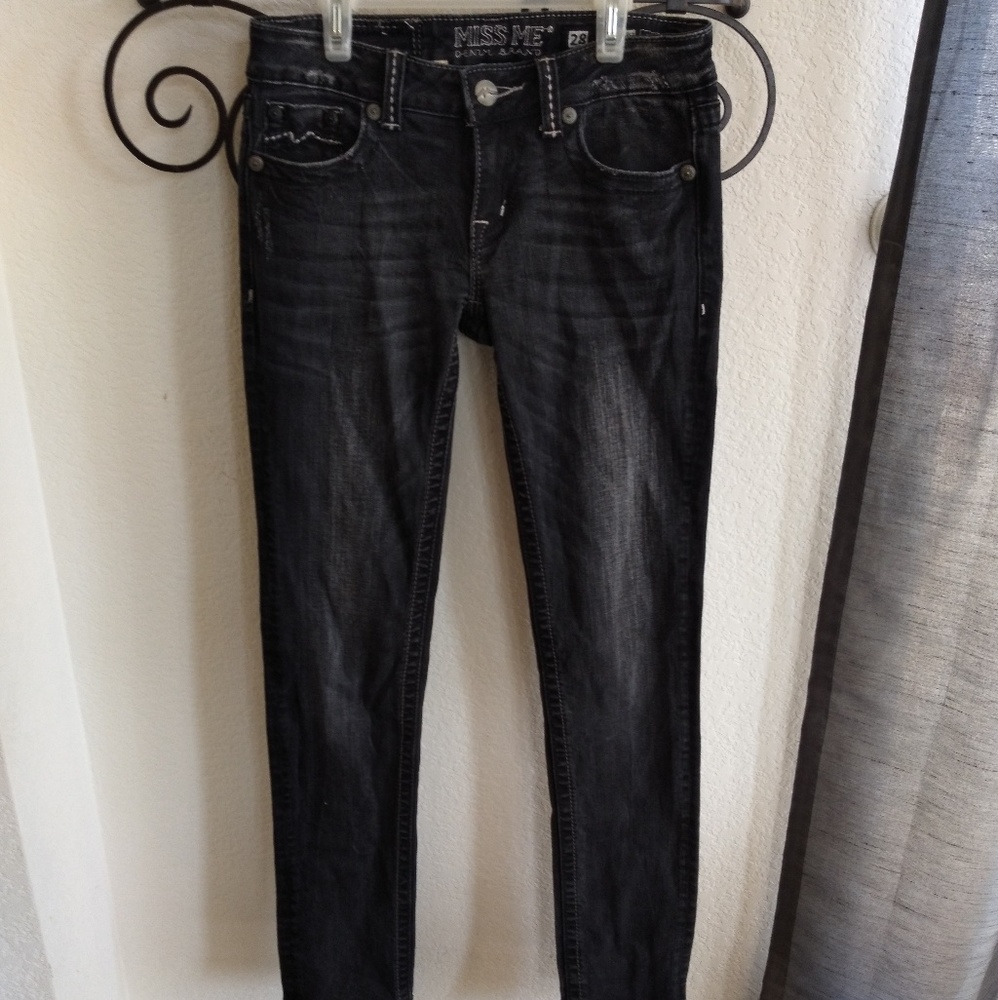 Size 28 miss me skinny jeans